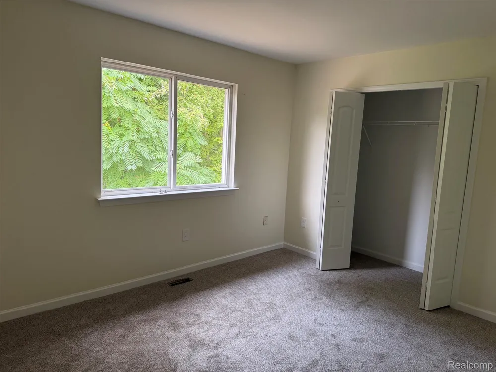 7137 Cambridge Drive Romulus City, MI 48174
