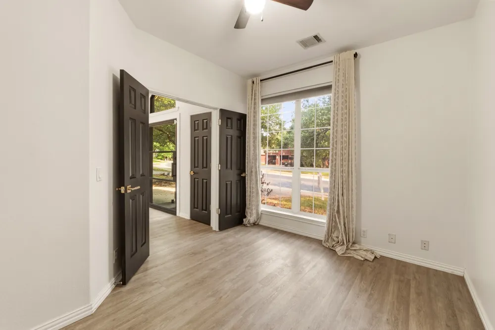 2315 Arnie Lane Round Rock, TX 78664