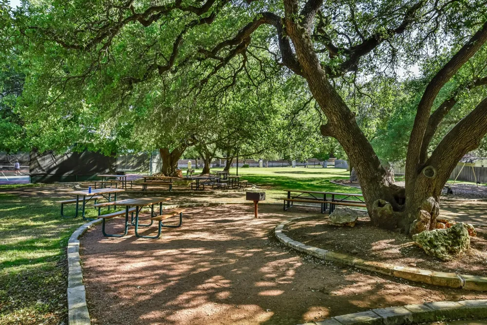 2315 Arnie Lane Round Rock, TX 78664