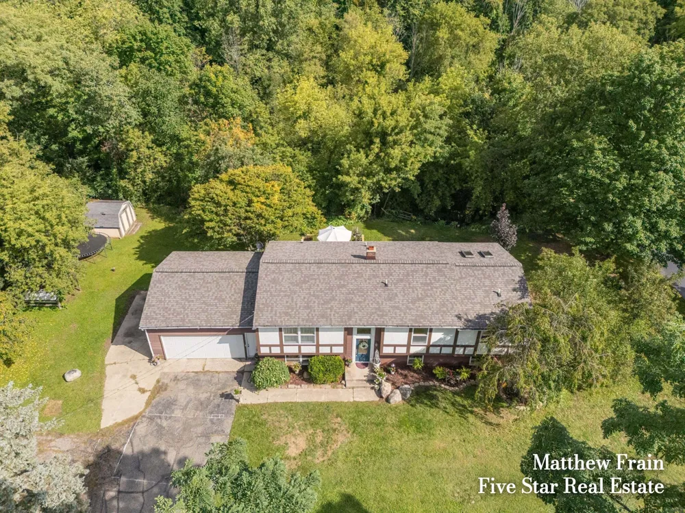 3395 12 Mile Road NW Sparta, MI 49345