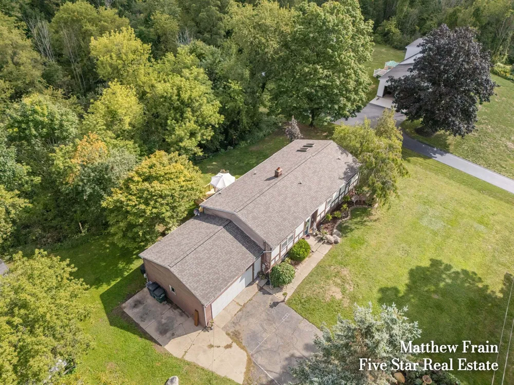 3395 12 Mile Road NW Sparta, MI 49345