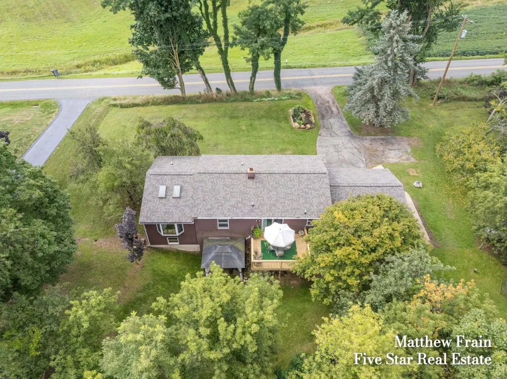 3395 12 Mile Road NW Sparta, MI 49345