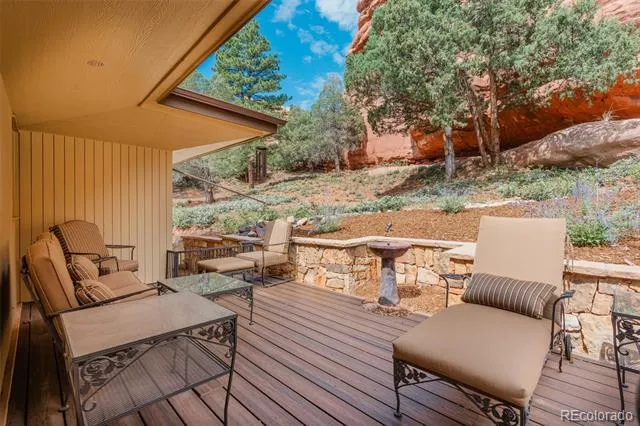6820 Pike Place Larkspur, CO 80118