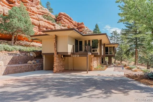 6820 Pike Place Larkspur, CO 80118