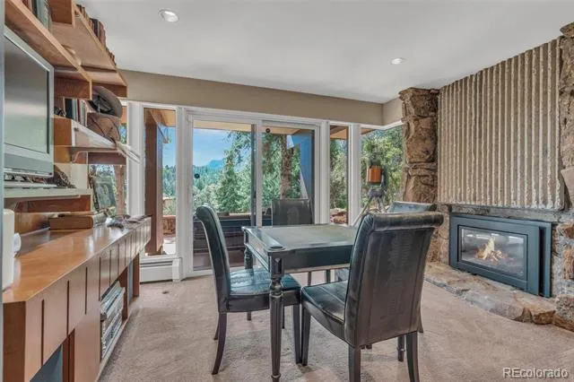 6820 Pike Place Larkspur, CO 80118