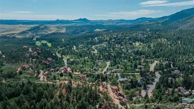 6820 Pike Place Larkspur, CO 80118
