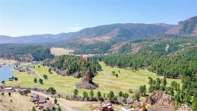 6820 Pike Place Larkspur, CO 80118