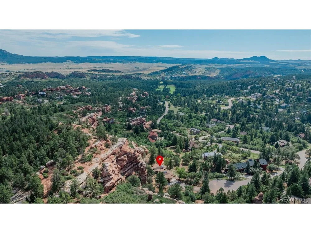 6820 Pike Place Larkspur, CO 80118