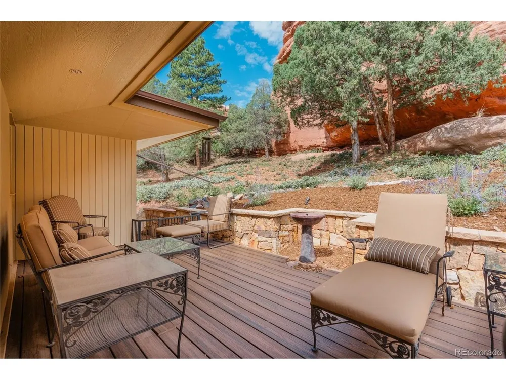 6820 Pike Place Larkspur, CO 80118