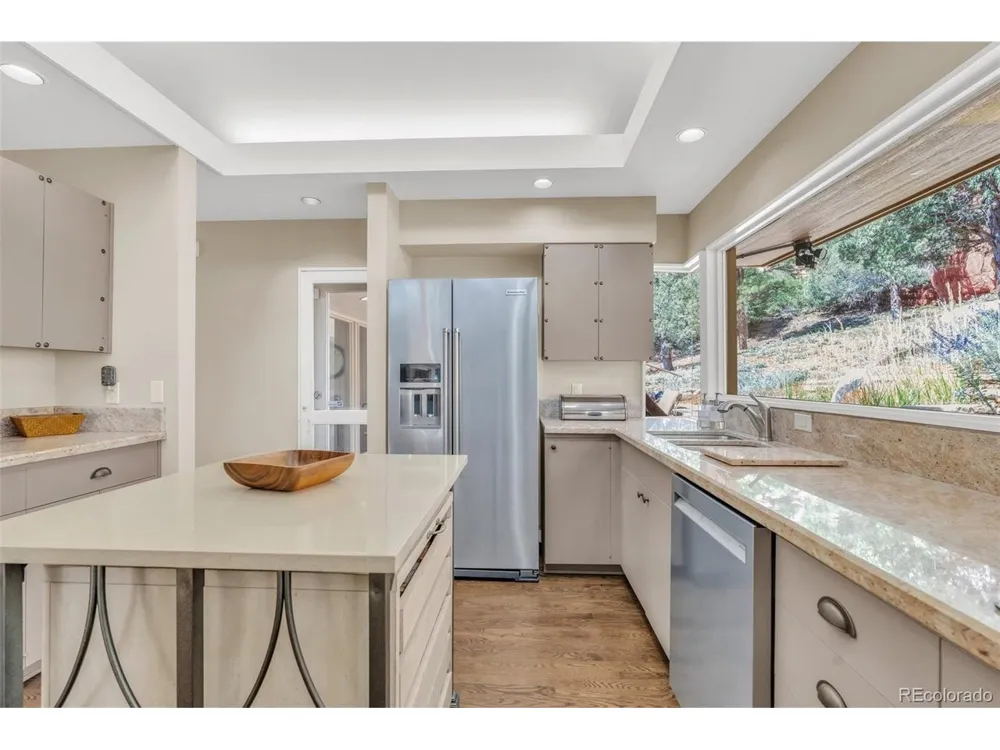 6820 Pike Place Larkspur, CO 80118