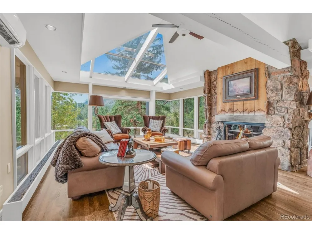 6820 Pike Place Larkspur, CO 80118