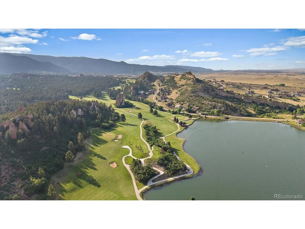 6820 Pike Place Larkspur, CO 80118