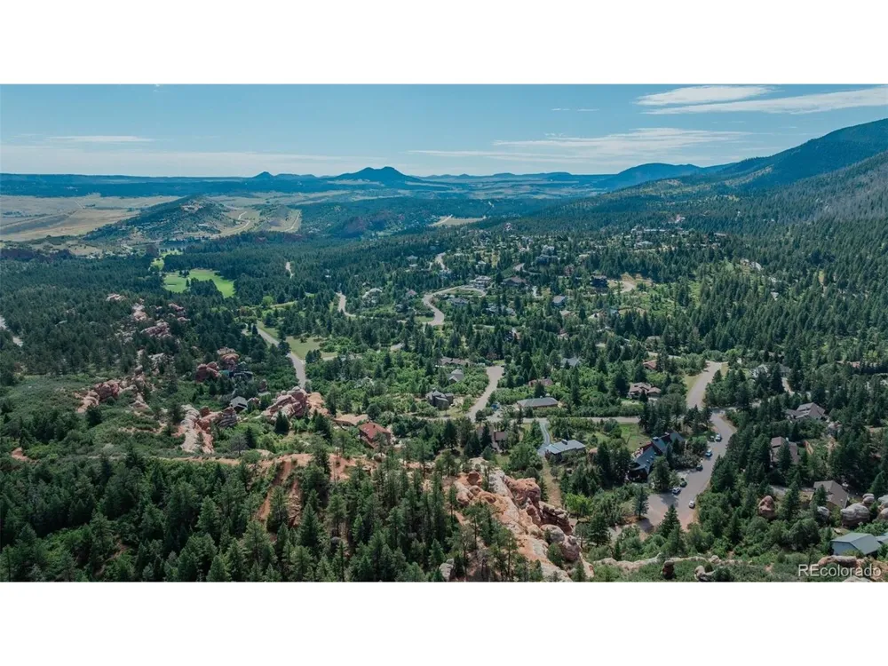 6820 Pike Place Larkspur, CO 80118