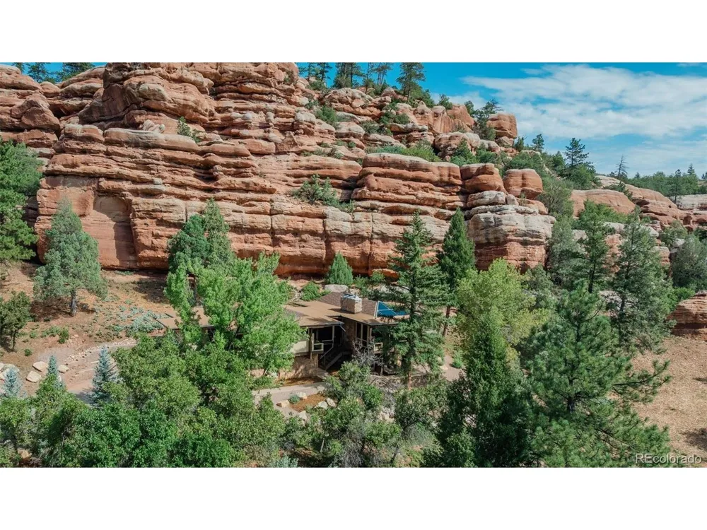 6820 Pike Place Larkspur, CO 80118