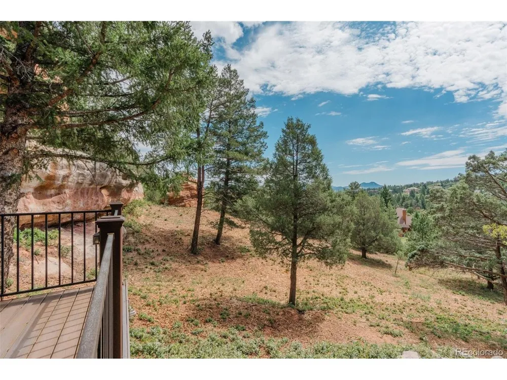 6820 Pike Place Larkspur, CO 80118