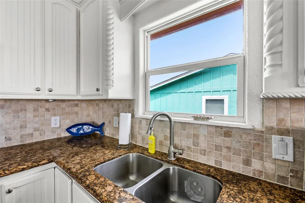 2815 Blue Water Highway Surfside Beach, TX 77541