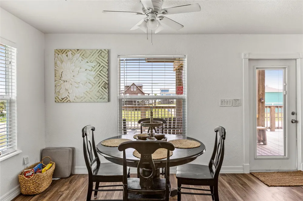 2815 Blue Water Highway Surfside Beach, TX 77541