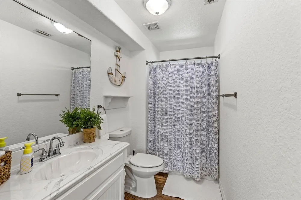 2815 Blue Water Highway Surfside Beach, TX 77541