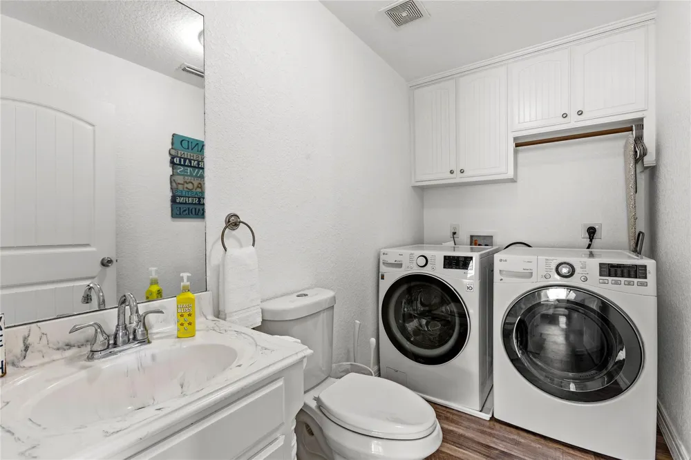 2815 Blue Water Highway Surfside Beach, TX 77541