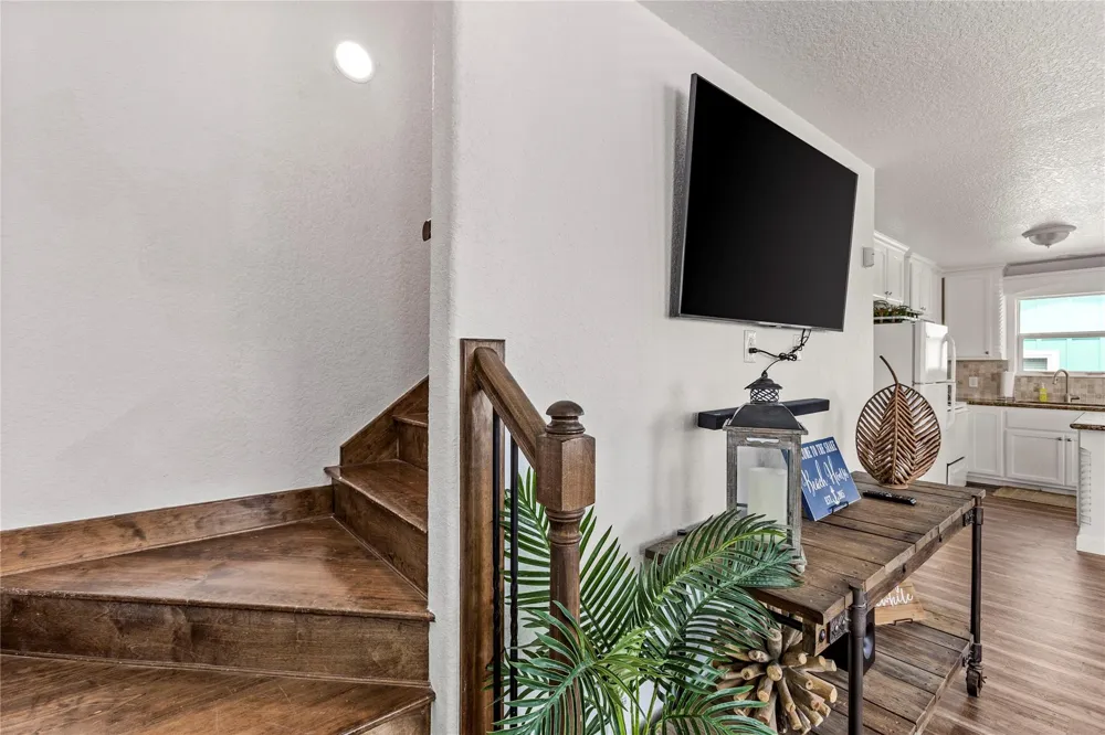 2815 Blue Water Highway Surfside Beach, TX 77541