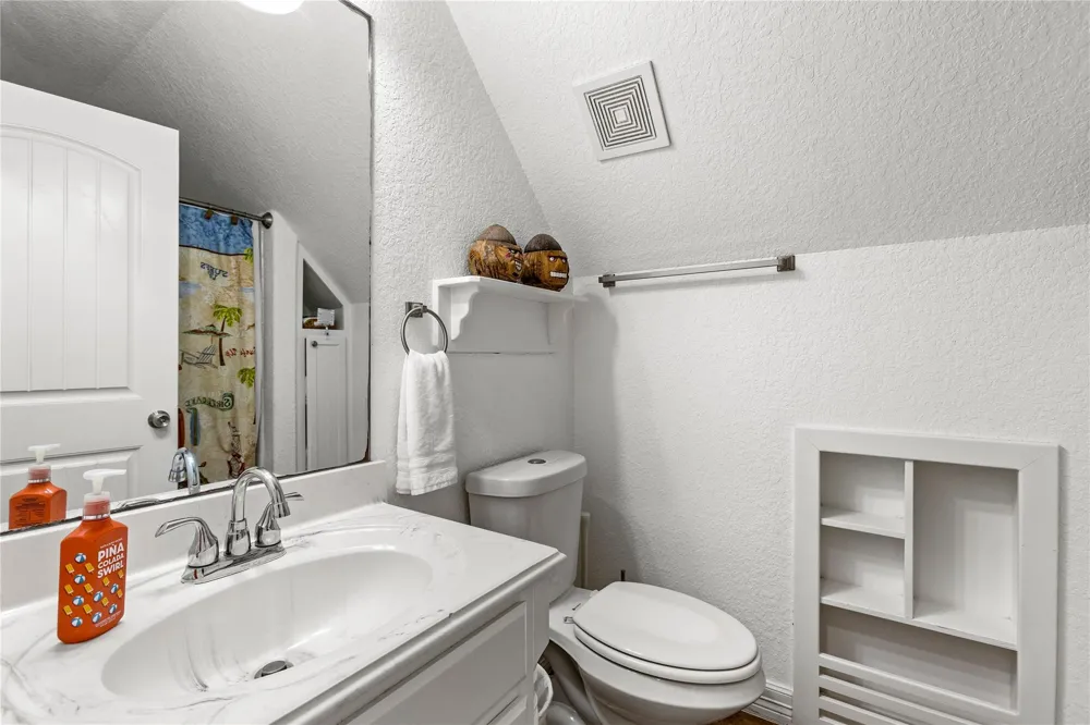 2815 Blue Water Highway Surfside Beach, TX 77541
