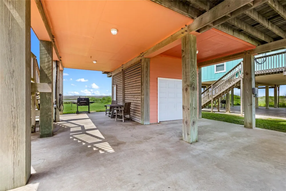 2815 Blue Water Highway Surfside Beach, TX 77541