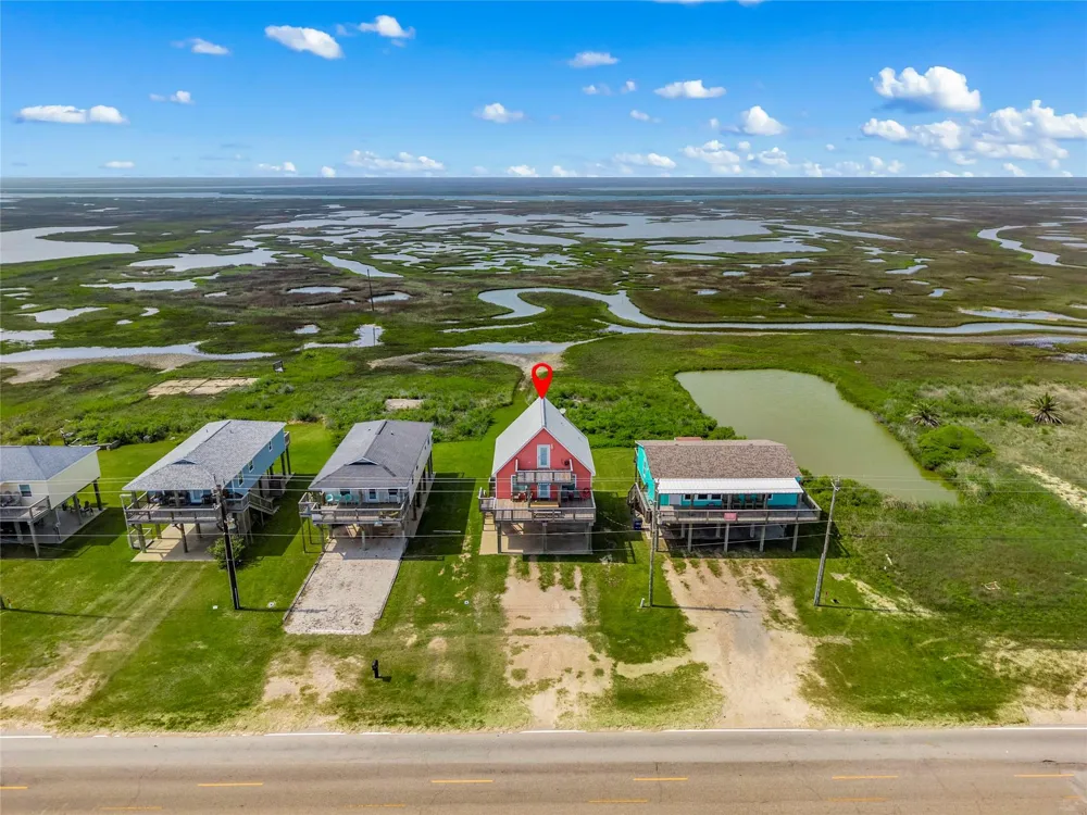 2815 Blue Water Highway Surfside Beach, TX 77541