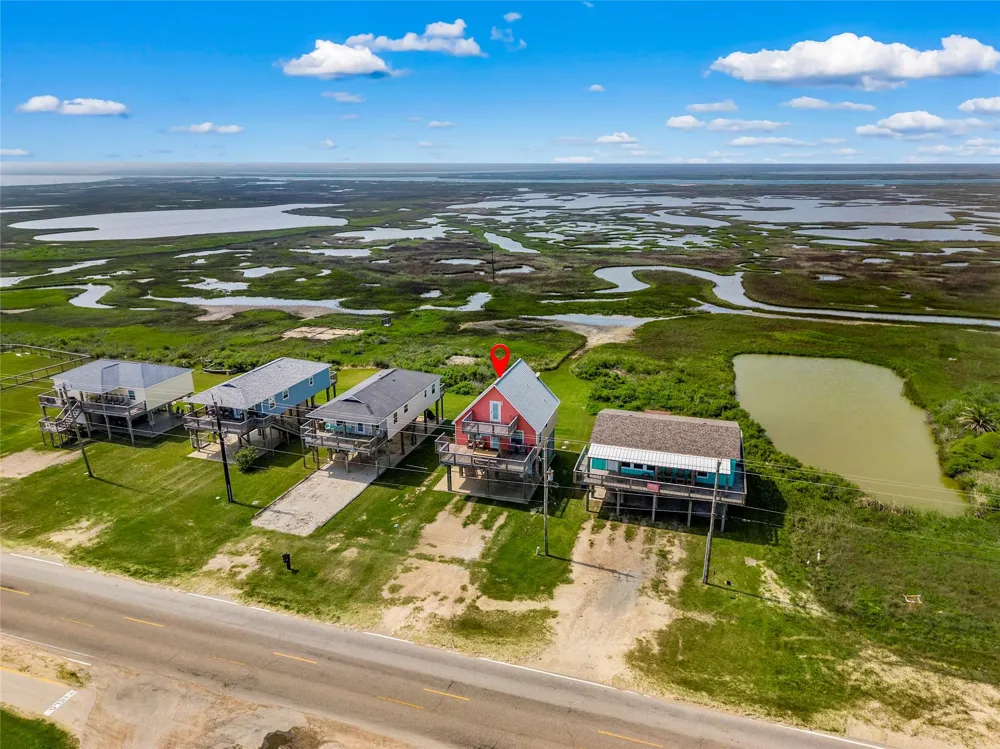 2815 Blue Water Highway Surfside Beach, TX 77541