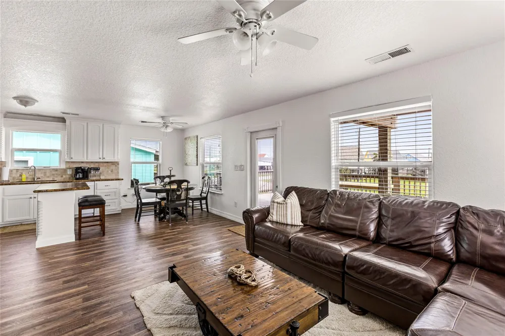 2815 Blue Water Highway Surfside Beach, TX 77541