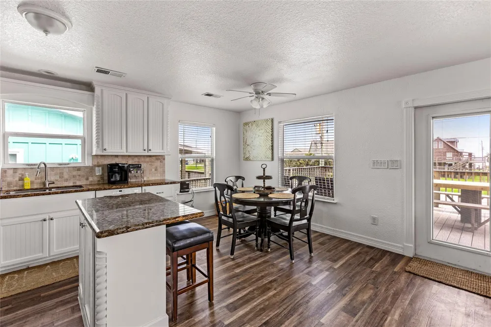 2815 Blue Water Highway Surfside Beach, TX 77541