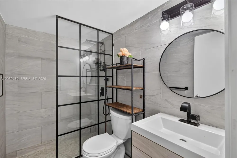 453 SW 2nd St #301C Miami, FL 33130