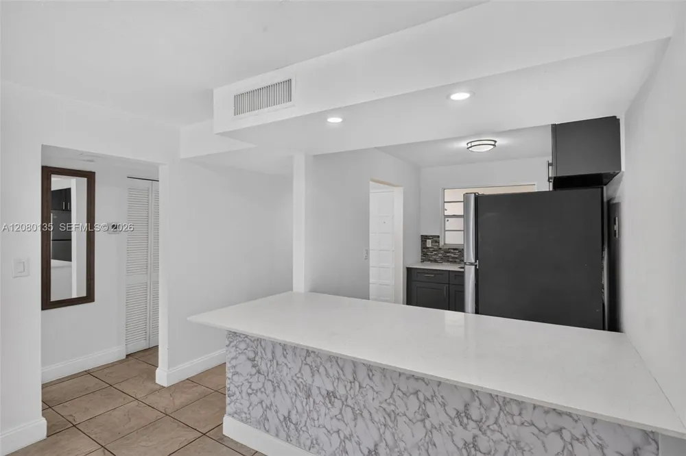 453 SW 2nd St #301C Miami, FL 33130