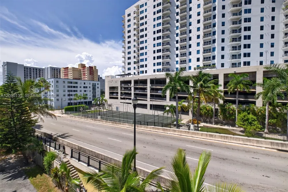 453 SW 2nd St #301C Miami, FL 33130