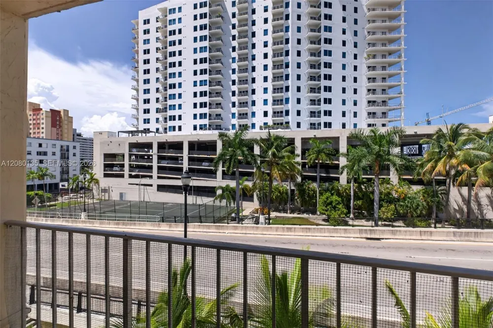 453 SW 2nd St #301C Miami, FL 33130