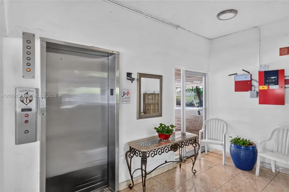 453 SW 2nd St #301C Miami, FL 33130