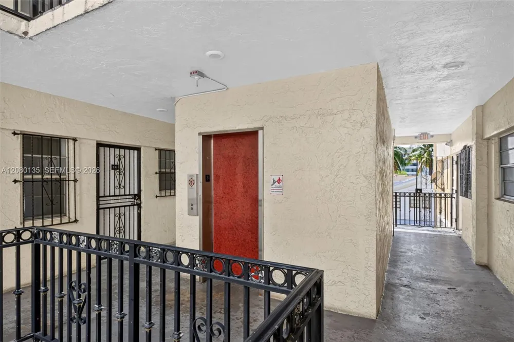 453 SW 2nd St #301C Miami, FL 33130