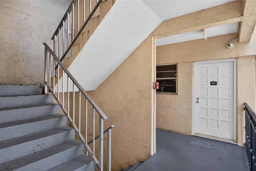 453 SW 2nd St #301C Miami, FL 33130