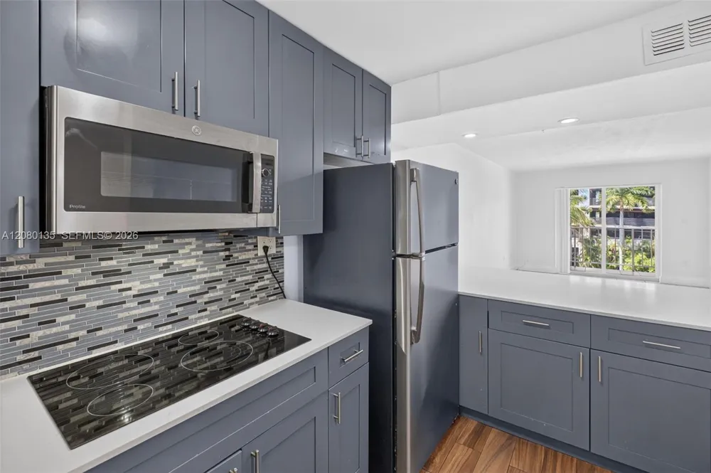 453 SW 2nd St #301C Miami, FL 33130