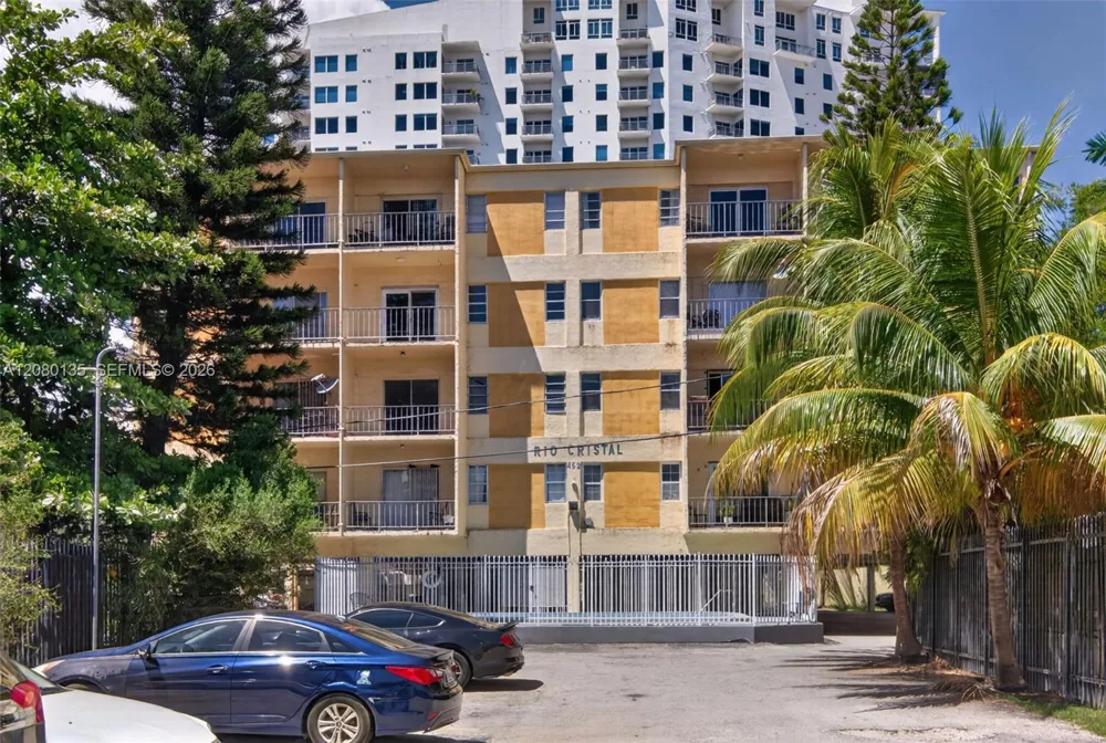 453 SW 2nd St #301C Miami, FL 33130