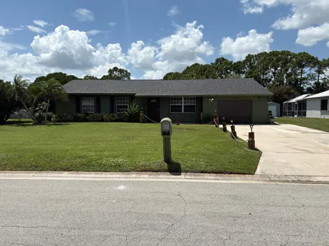 1422 SE ARENSON LANE