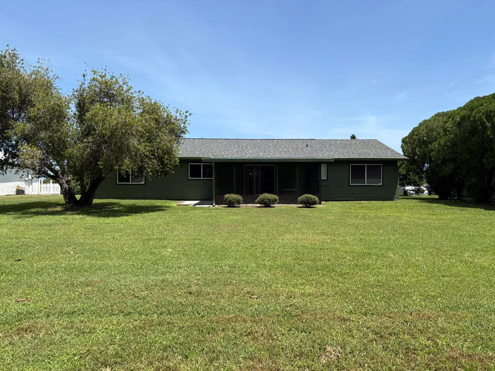 1422 SE ARENSON LANE Port St. Lucie, FL 34952