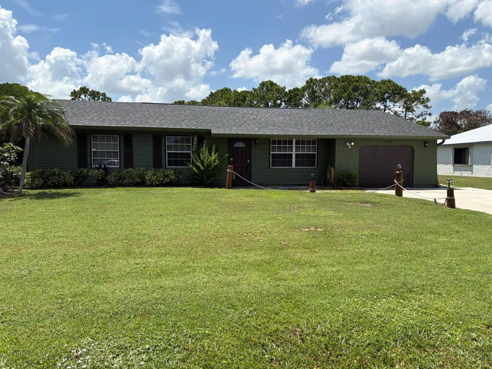 1422 SE ARENSON LANE Port St. Lucie, FL 34952
