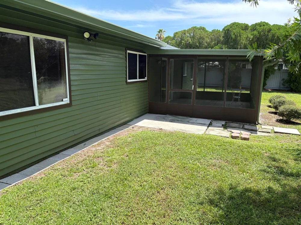 1422 SE ARENSON LANE Port St. Lucie, FL 34952