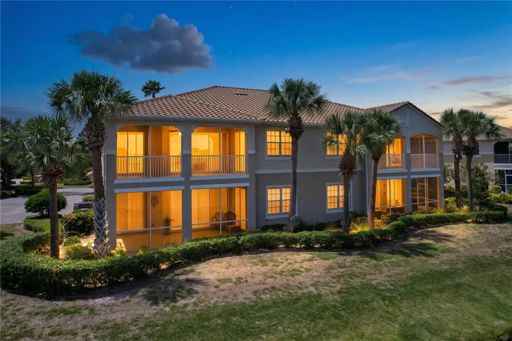1338 EMERALD DUNES DRIVE #35 Sun City Center, FL 33573