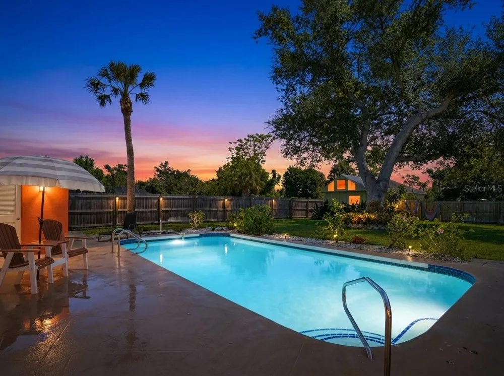 1129 RIVIERA STREET Venice, FL 34285