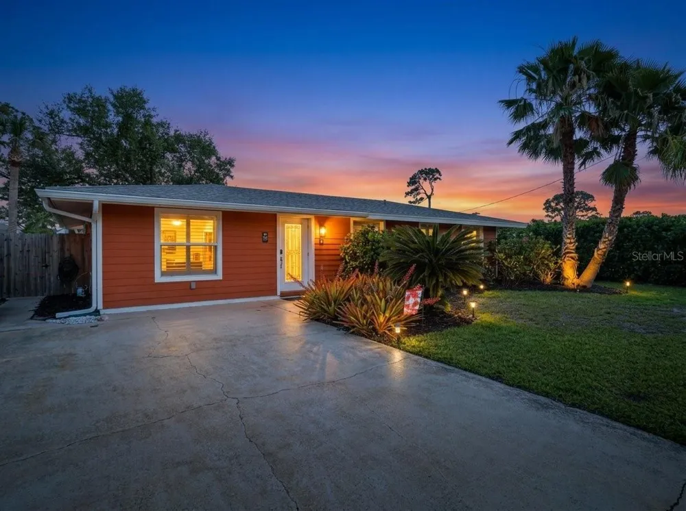 1129 RIVIERA STREET Venice, FL 34285