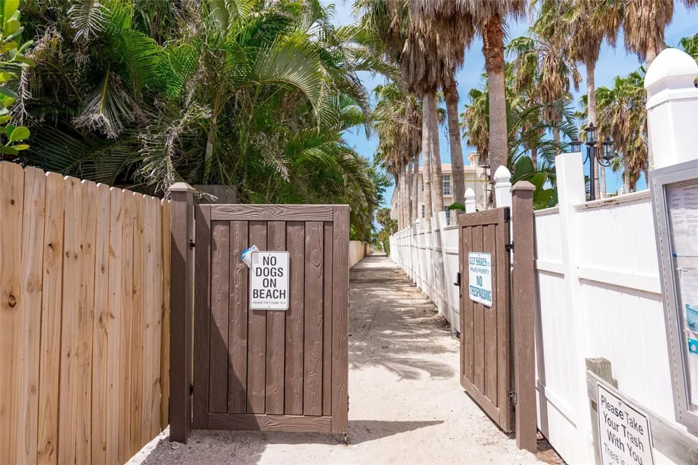 1129 RIVIERA STREET Venice, FL 34285