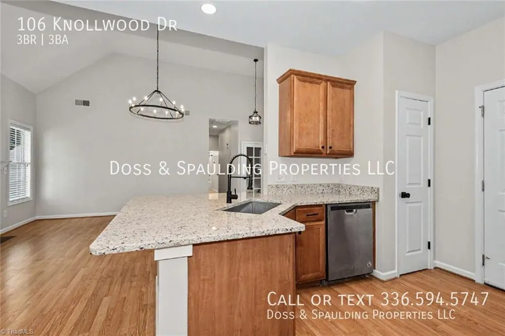 106 Knollwood Drive Jamestown, NC 27282