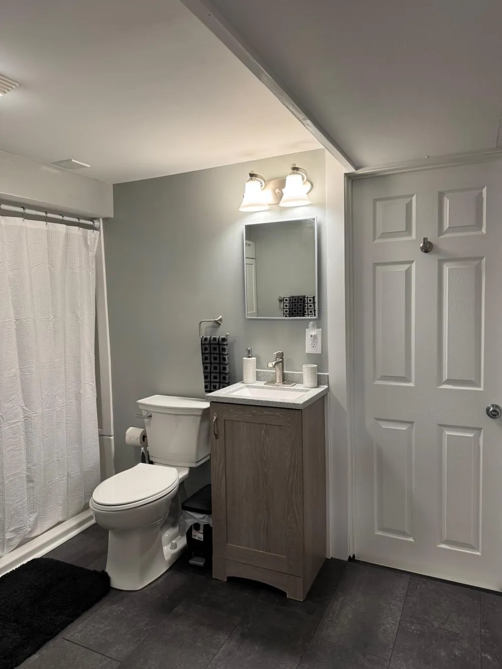 1131 Lincoln Avenue Saint Paul, MN 55105