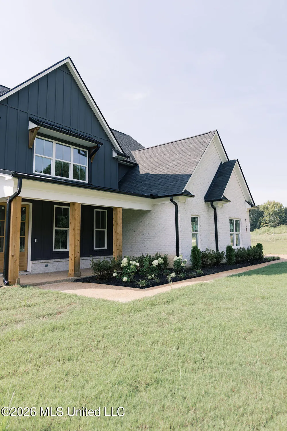 5163 Old Barn Cove Coldwater, MS 38618